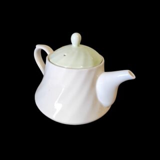 TETERA DE CERAMICA BLANCA 15 X 14 CM