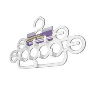 SERCHA PLASTICA Y COLGADOR DE ROPA