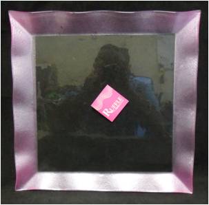 BAJA PLATO CUADRADO DE VIDRIO RUFFLE COLOR ROSADO
